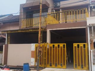 Rumah 2 Lantai 4 Kamar Dekat Pasar Modern Mutiara Karawaci