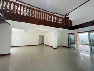 Newly Renovated 4-Bedroom House with Pool | Dasmariñas Village