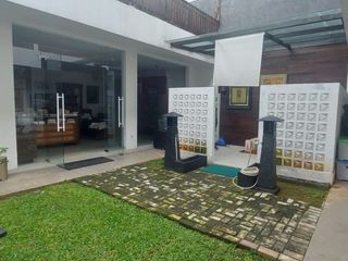 Disewakan Rumah Mewah di Tosiga Kebon Jeruk Jakarta Barat