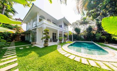 Villa Murah di Batubelig Seminyak Badung Bali