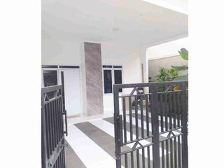 RUMAH DIJUAL, 2LANTAI, ROOFTOP, STUDIO, JATIPADANG, PASAR MINGGU