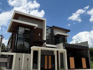 Brand New 5 Bedroom House and Lot in Royale Tagaytay Estates