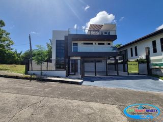 For Sale 4 Bedroom House in Royale Cebu Estate Consolacion Cebu
