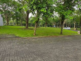 Kavling Sudut Samping Taman di BSD Dekat Mall dan Tol