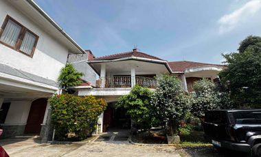 Di Jual 2 Rumah & 10 Pintu Kost di Mampang Prapatan Jakarta Selatan