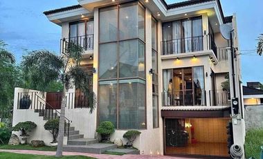 3BR House and Lot with Pool for Sale at Mactan Tropics