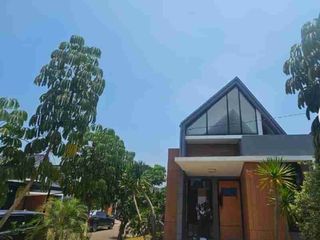 RUMAH CANTIK PERUMAHAN TREVISTA HILLS PONDOK PETIR DEPOK