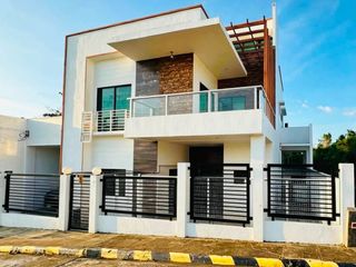 PREMIUM WHITE HOUSE & LOT FOR SALE | PANGLAO ISLAND -- Tabalong White House