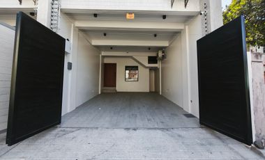 Mandaluyong Townhouse For Sale with Elderly Room 2 Car Garage, Automated Gate And Electric Fence SD