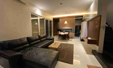 Rumah Manyar Permai uk 7x17 , 3+1 BR full furnish 5500w hadap selatan SHM