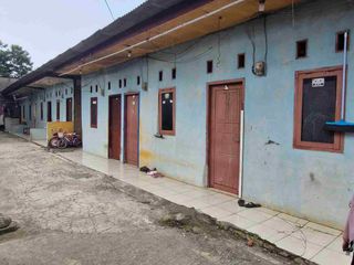 Dijual Kontrakan 41 Pintu kamar mandi dalam 2.3M nego