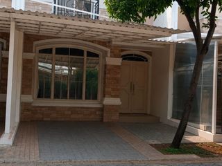 Jual/Sewa Rumah 2 Lantai Greenlake Cluster Europe Area Cipondoh Tangerang