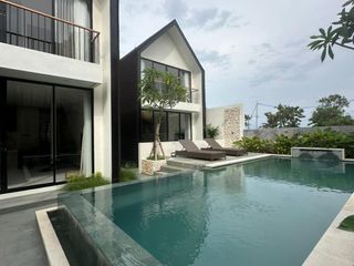 VILLA READY BRAND NEW BIG POOL MODERN KAWASAN STARTEGIS SABA NEAR BEACH