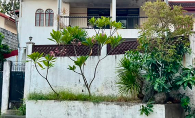 Old House and Lot for Sale in Merville Park Subdivision, Paranaque City