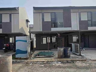 BATALAN X2 HOEK RUMAH SIAP HUNI GRAB IT FAST !