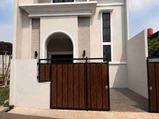 Dijual Rumah 2 Lantai Tanpa DP Hadap jalan Cocok Buat usaha Dan Tempat Tinggal
