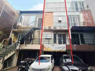RUKO JL DR SAHARJO MENTENG DALAM JAKSEL