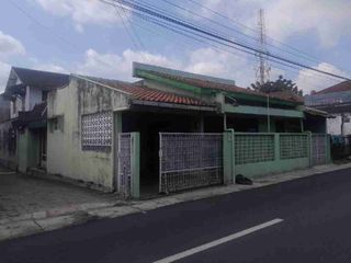 DISEWAKAN RUMAH MANIS AREA STRATEGIS DI LEMPONGSARI RAYA SLEMAN - Ls