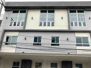 COMMERCIAL / RESIDENTIAL BUILDING FOR SALE