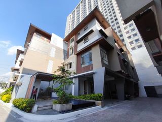 Kristong Hari, Quezon City Compound Type 4 Storey Townhouse For Sale with 4 Bedrooms-JV2