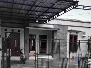 RUMAH TENGAH KOTA FULL FURNISH DEKAT SOLO SQUARE