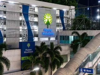 RFO and Pre-selling 1BR  Condo near MRT Boni Pioneer Woodlands only 15k monthly