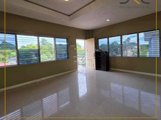 FOR SALE: Spacious 6-Bedroom House in Banawa 📍 Near Alliance of Two Hearts, Cebu Cit
