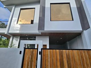 14M- HOUSE & LOT w/ POOL & 3 BEDROOMS, FOR SALE IN KAYBAGAL TAGAYTAY CITY