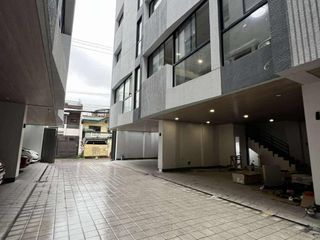 For Sale! Near Tomas Morato 2 Car Park Brandnew Townhouse  -AJCQ