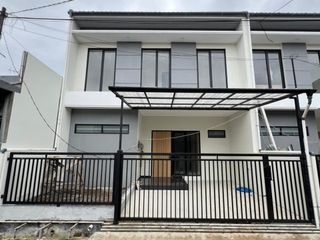 Rumah baru 2 lantai