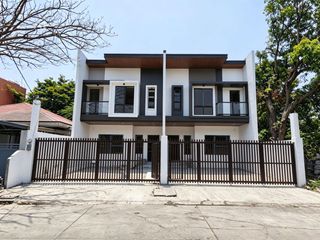 For Sale Two Storey Townhouse in Talon SIngko las PInas Metrocor B Village- JB