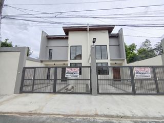 Near Marcos Alavarez Brandnew Two Storey Townhouse for Sale in Talon Singko Las Pinas-JB