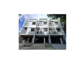 For Sale 3 Storey Townhouse Preselling in Town & Country Village Mayamot, Antipolo Rizal. KSA