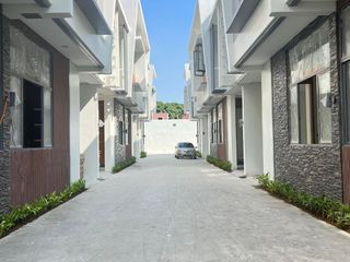 For Sale! Brandnew Townhouse near SM North QCGH with 2 Car Park 13.6M -AJCQ