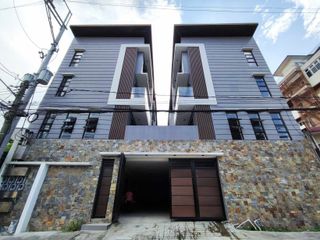 Teachers Village Brandnew Townhouse For Sale Wide Street Walking Distance to Kalayaan Ave. SD