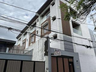 For Sale! Townhouse  near Roosevelt and Fishermall 22.5M -AJCQ