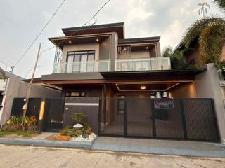 BRAND NEW FULLY FURNISHED MODERN CONTEMPORARY WITH POOL FOR SALE