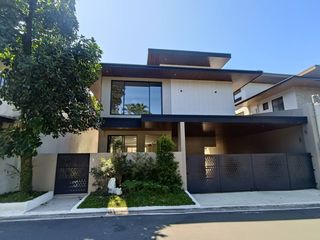 For Sale 3 Storey House and Lot for Sale in BF Homes Las Pinas 5 Bedrooms - JB