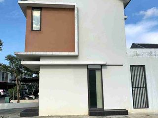jual rumah baru 2 lantai siap huni