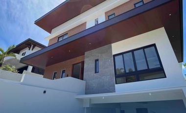 4BR House and Lot for Sale in Ayala Southvale Primera, Las Pinas City