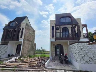 Hunian 2lt konsep Villa