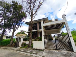 18M- HOUSE & LOT w/ 5 BEDROOMS, FOR SALE IN TOLENTINO WEST TAGAYTAY CITY