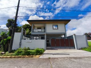 16M- HOUSE & LOT w/ 5 SPACIOUS BEDROOMS PLUS FAMILY AREA, BALCONY & MODERN  MINIMALIST DESIGN