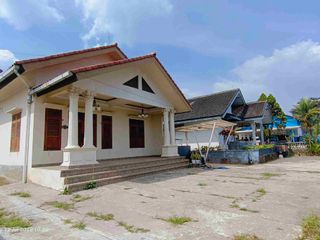 DIJUAL RUMAH SIAP HUNI – LOKASI STRATEGIS, UDARA SEJUK, HALAMAN LUAS