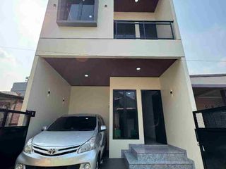dijual cepat rumah 2lantai graha raya bintaro