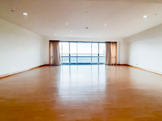 REGENT PARKWAY (BGC) | 3 BEDROOMS with 2 PARKING with great views of Forbes Park
