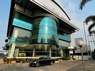 Gedung Gedung 4 Lantai Bonus Lapangan Padel Pondok Indah Jakssl