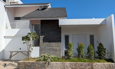 DIJUAL BRAND NEW VILLA SHM - JL. TUNJUNG II, UNGASAN, KUTA SELATAN Es