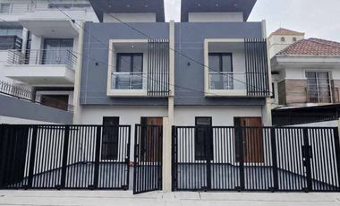 Rumah Baru Meruya Selatan Jakarta Barat LT 125m² Desain Modern Skylight Kokoh Bata Merah Hadap Timur