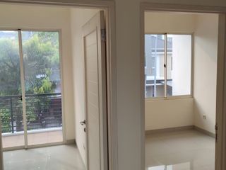 Disewakan Rumah Golf Lake  Uk 6x15